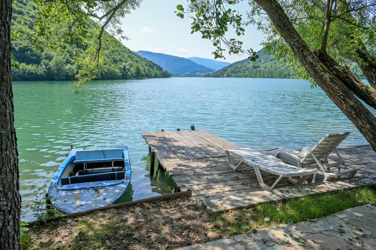 Forest Dream Lake House Jajce Esterno foto