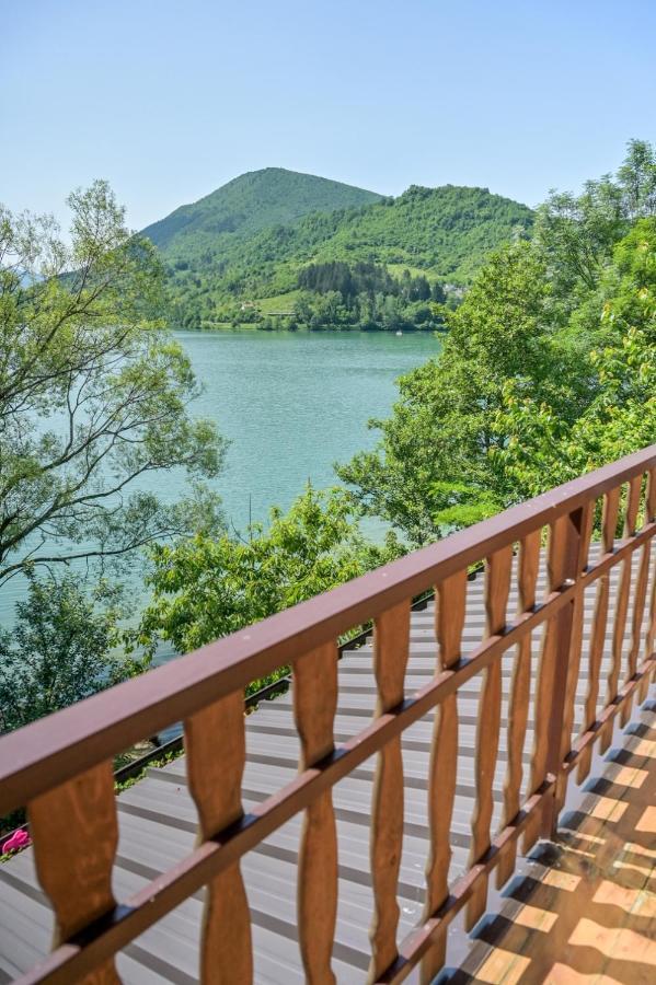 Forest Dream Lake House Jajce Esterno foto